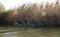 Urlaub in Rumänien: Angler im Donaudelta