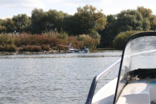 Angelreisen in Donaudelta: Angeln vom Boots aus im Donaudelta