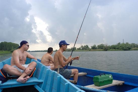 Angelreisen in Donaudelta: Angeln vom Ruderboot aus