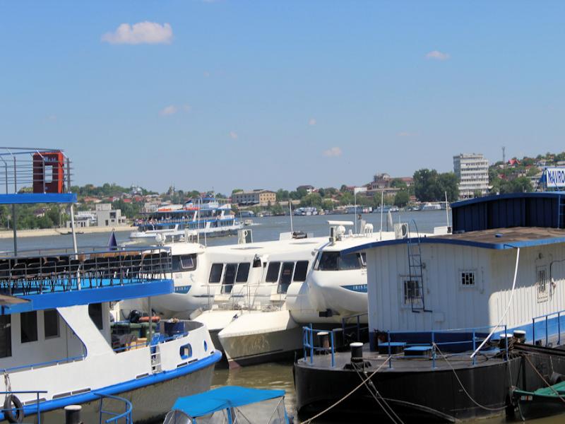 Blick auf die Hafenanlage in Tulcea