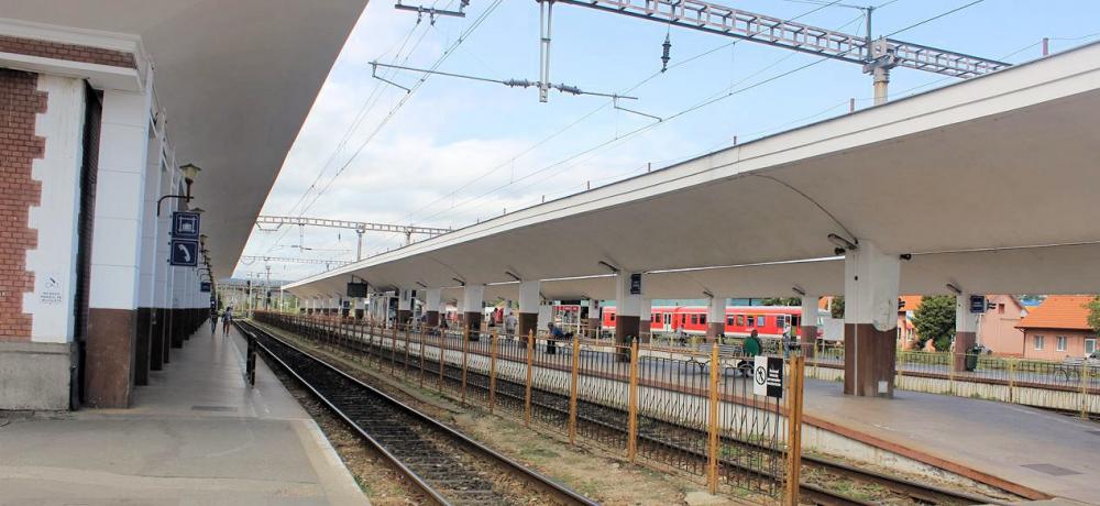 Fahrt mit der rumänischen Bahn von Cluj-Napoca nach Sighisoara
