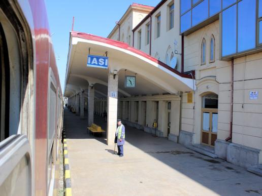 Mit der  Bahn durch Rumänien - der Bahnhof von Iasi 