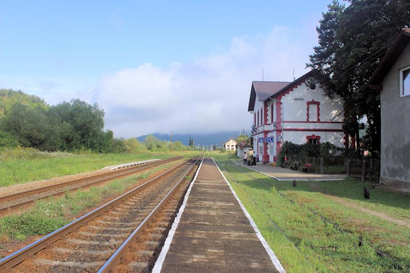 Eisenbahn-Romantik: Der Bahnhof von Poieni in Rumänien