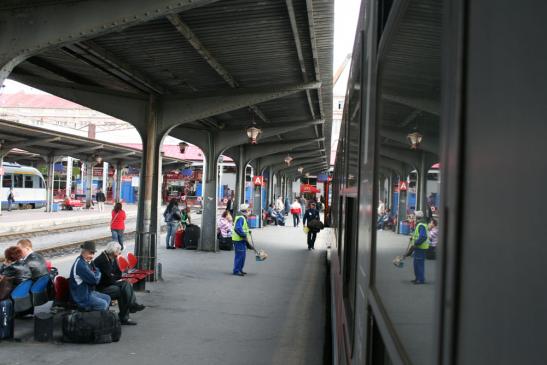 Mit der Bahn durch Rumänien: Bukarest Bahnhof Gara de Nord