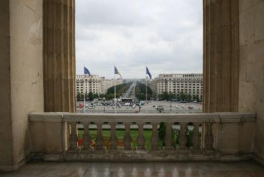 Urlaub in Rumänien: Blick vom Parlamentspalastes in Bukarest