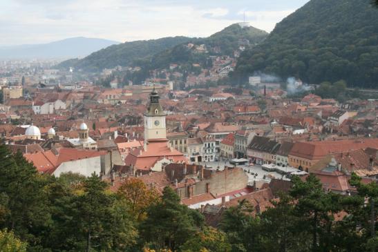 Urlaub in Rumänien: Blick auf den Marktplatz von Brasov