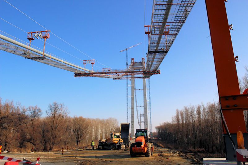 Foto: Brückenbau bei Brăila - Januar 2022 - Der Bau einer neue Brücke über die Donau bei Brăila und Galaţi Brückenbau bei Brăila - Januar 2022