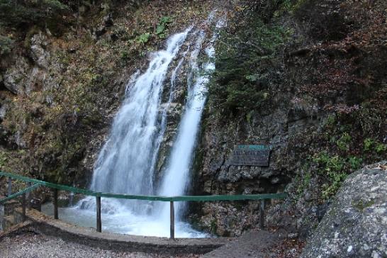 Urlaub in Rumänien - Urlaub in Busteni => Foto: Kleiner Wasserfall in der Nähe von Busteni