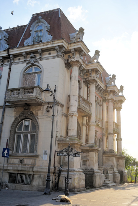 Casa cu doi Lei in Constanța 