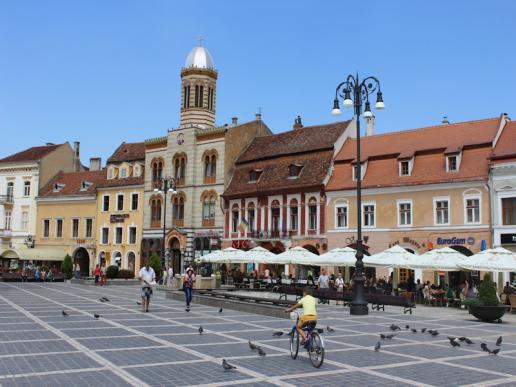 Urlaub in Rumänien - Urlaub in Brasov (Kronstadt) => Foto: Blick auf den Piata Sfatului im Zentrum von Braşov (Kronstadt)