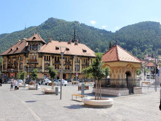 Urlaub in Rumänien - Urlaub in Brasov (Kronstadt) => Foto: blick auf den Piata Unirii in Brasov (Kronstadt)