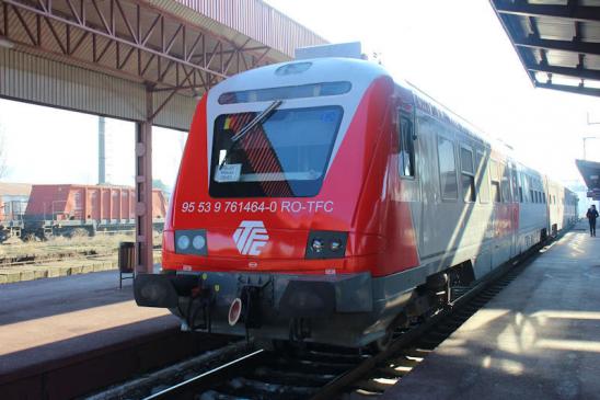 R 10307 der TFC (Transferoviar Călători) im Bahnhof Galati, Bild vom 31.12.2023