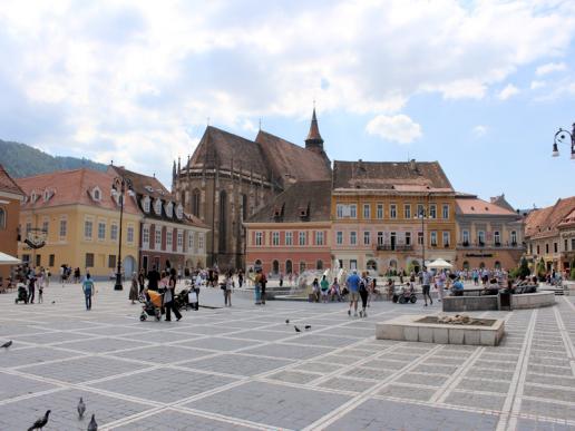 Urlaub in Rumänien - Urlaub in Brasov (Kronstadt) => Foto: Blick auf den Piata Sfatului im Zentrum von Braşov (Kronstadt)