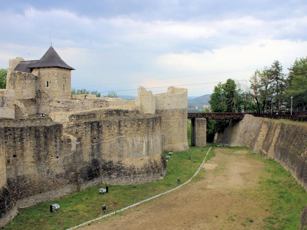 Urlaub in Suceava - Foto: Die Festung Suceava
