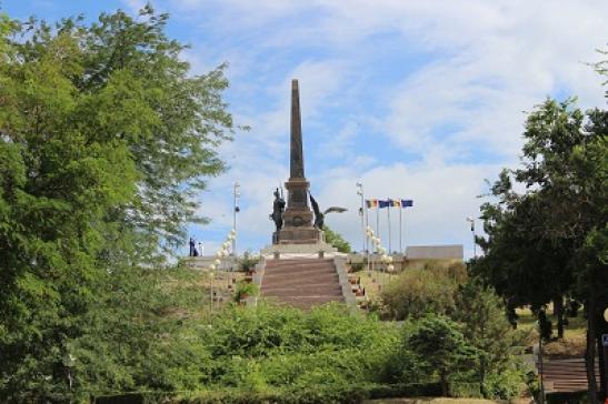 Urlaub in Tulcea - Foto: Unabhängigkeitsdenkmal in Tulcea