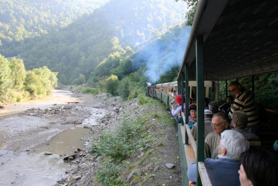 Fahrt mit der Wassertalbahn (Mocănița) in Viseu de Sus
